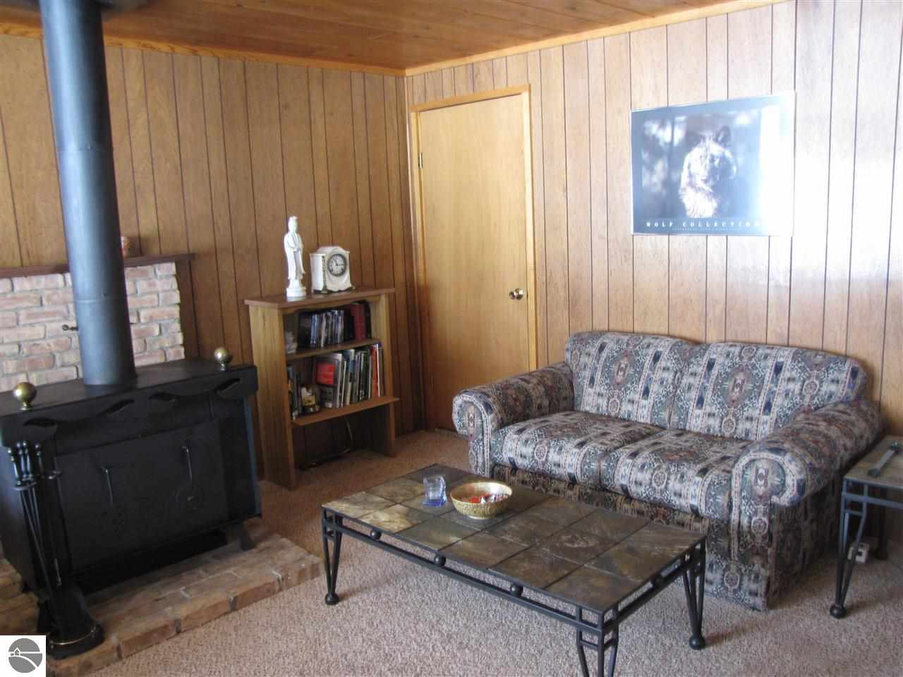 674 Ridge Road Beulah, MI 49617 - Photo 18 of 47 1857955-17.JPG