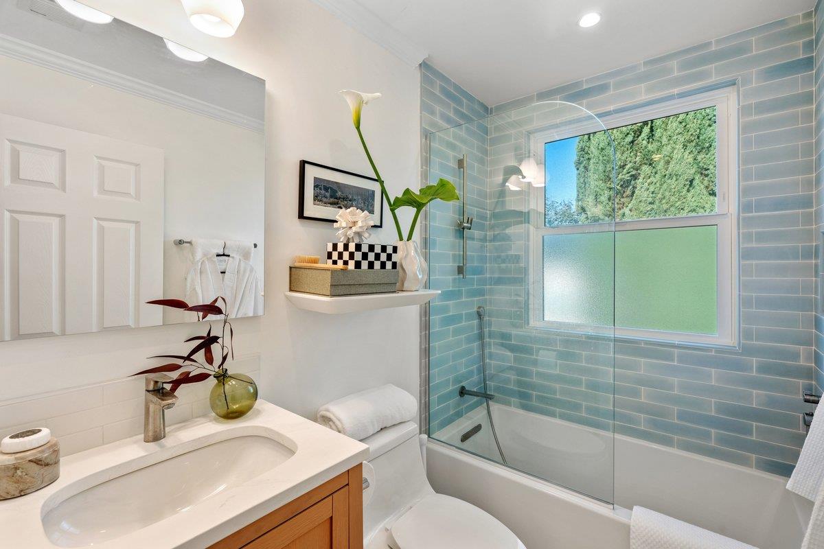 769 Jackson Street Santa Clara, CA 95050 - Photo 23 of 40 a bathroom with a sink toilet and tub