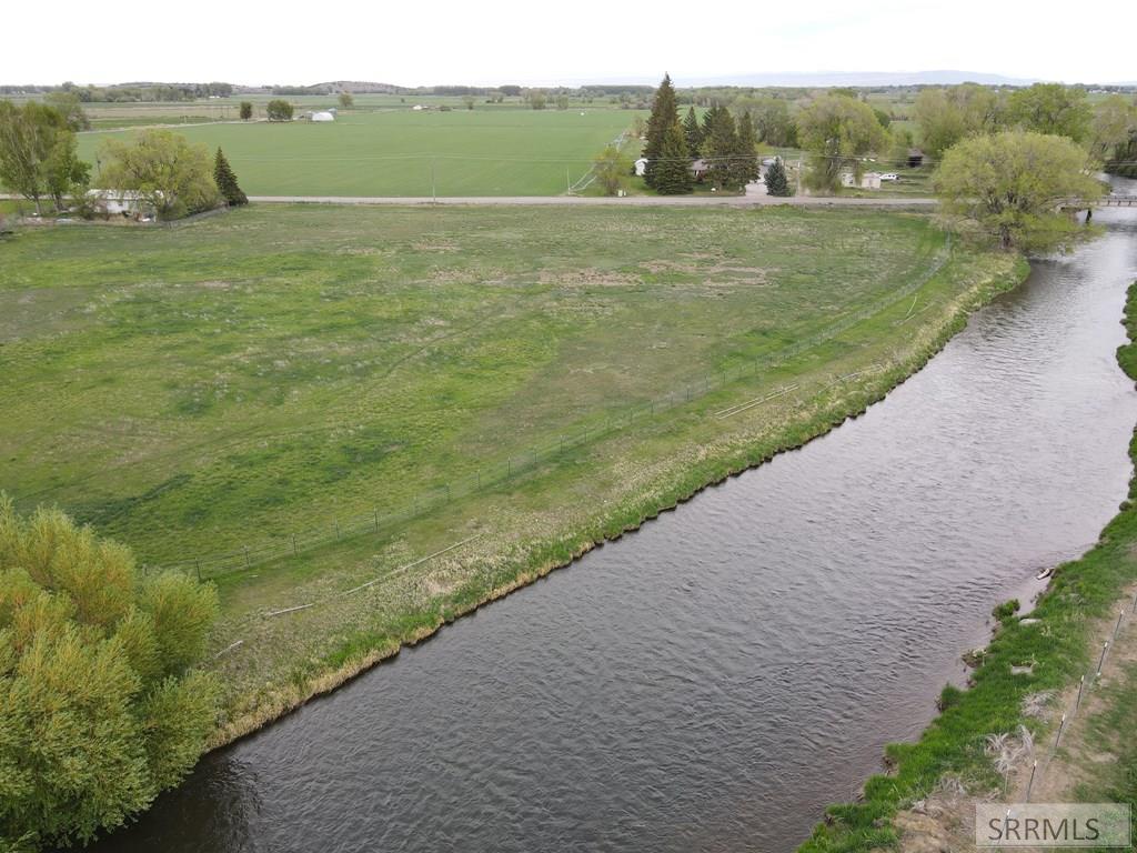 589 North 3600 Street Menan, ID 83434 - Photo 11 of 34