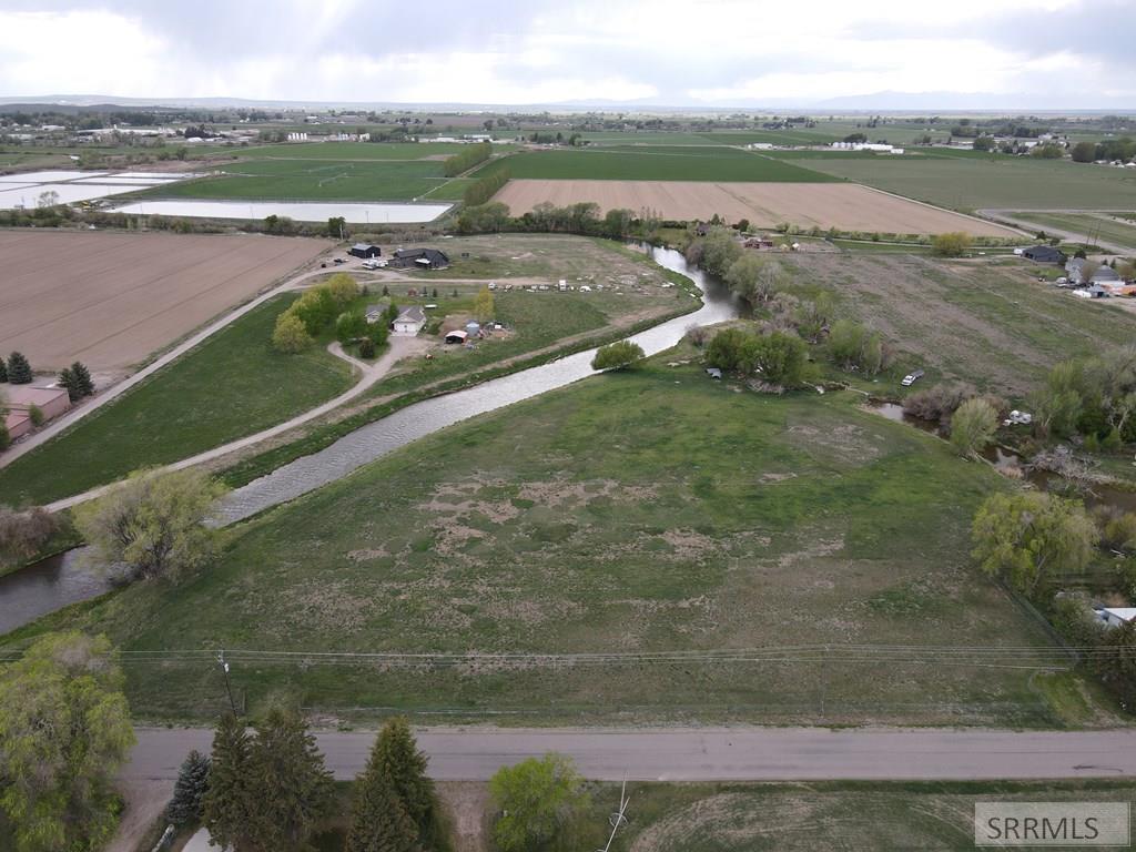 589 North 3600 Street Menan, ID 83434 - Photo 14 of 34