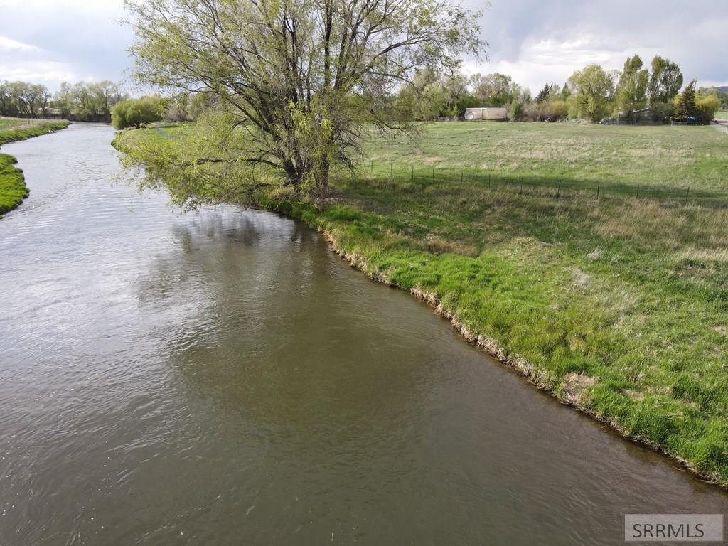589 North 3600 Street Menan, ID 83434 - Photo 16 of 34