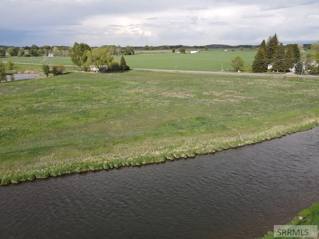 589 North 3600 Street Menan, ID 83434 - Photo 17 of 34