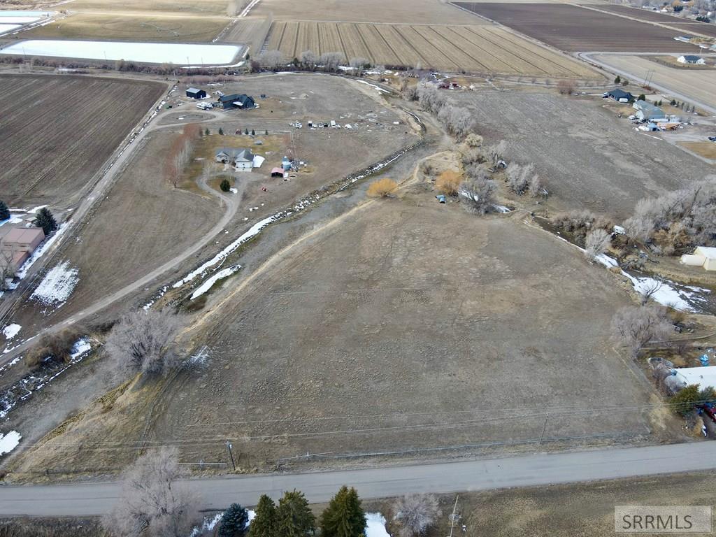 589 North 3600 Street Menan, ID 83434 - Photo 18 of 34