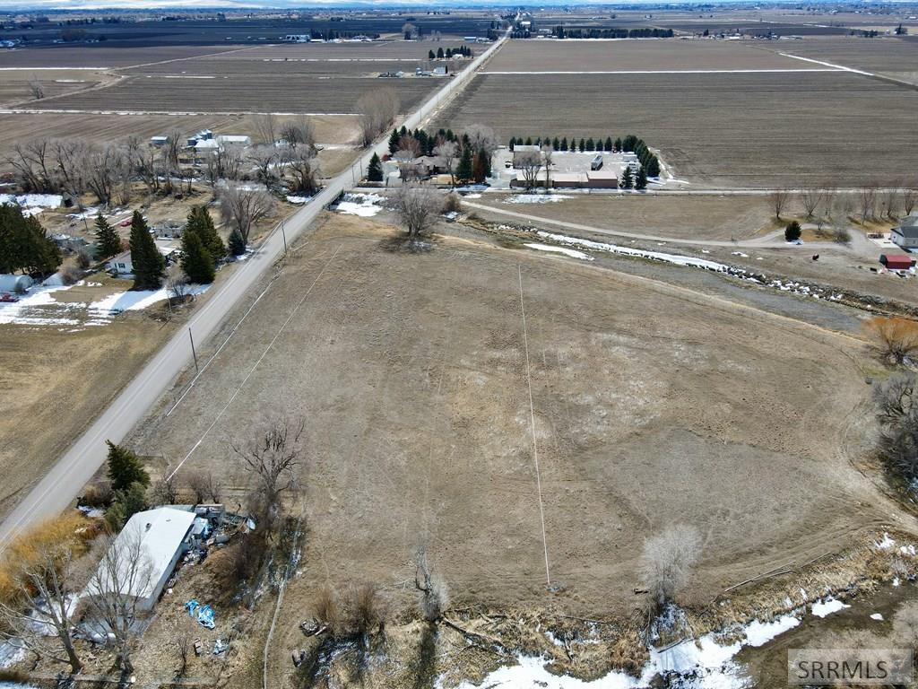 589 North 3600 Street Menan, ID 83434 - Photo 23 of 34