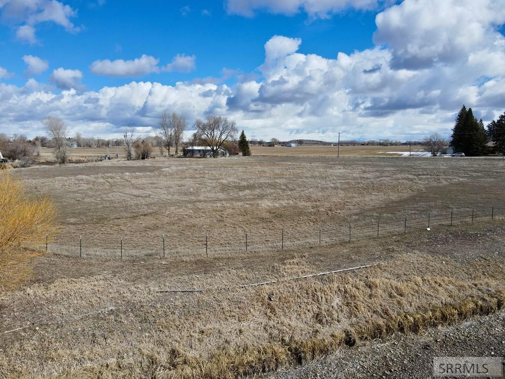 589 North 3600 Street Menan, ID 83434 - Photo 25 of 34