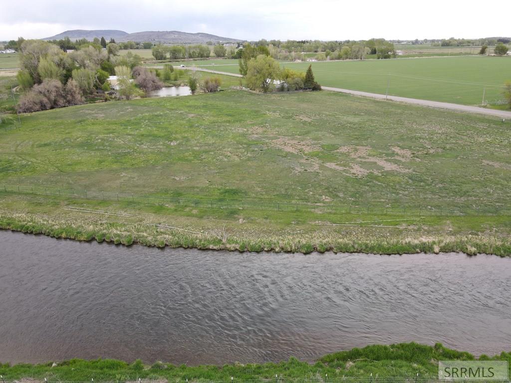 589 North 3600 Street Menan, ID 83434 - Photo 9 of 34