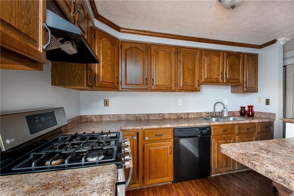 135 Pintail Road Gibsonia, PA 15044 - Photo 8 of 25 Gallery Image 8