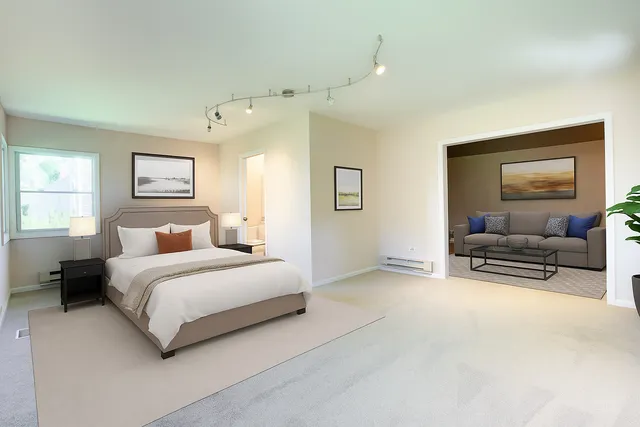 a view of a house with yard