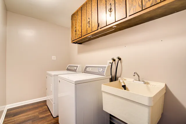 $740,000 | 907 Secretariat Drive, Naperville, IL 60540