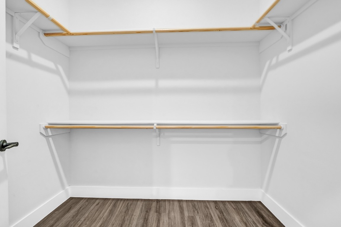 38634 Spur 149 Road, Unit 63A Magnolia, TX 77354 - Photo 15 of 50 PRIMARY WALK-IN CLOSET!