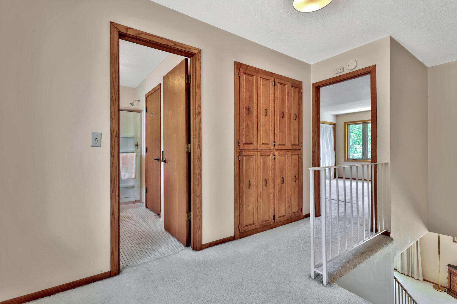 8286 Kingslee Road Bloomington, MN 55438 - Photo 22 of 35