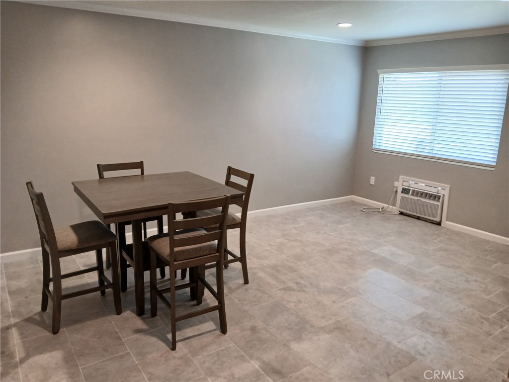 580 West Shamrock Street Rialto, CA 92376 - Photo 3 of 9