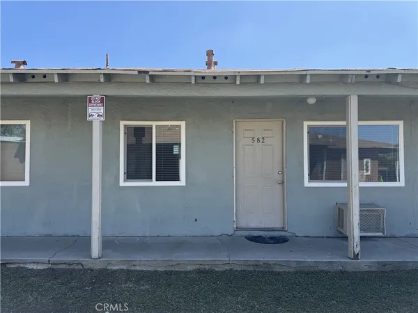 $1,600 | 580 West Shamrock Street, Rialto, CA 92376