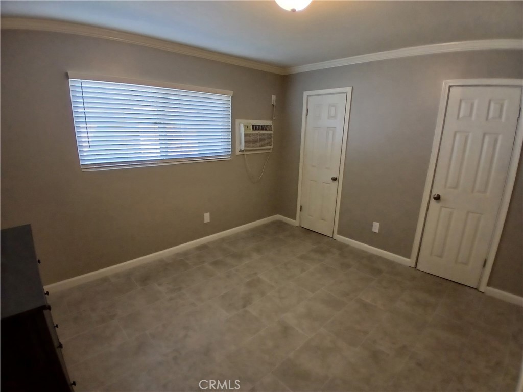 580 West Shamrock Street Rialto, CA 92376 - Photo 5 of 9