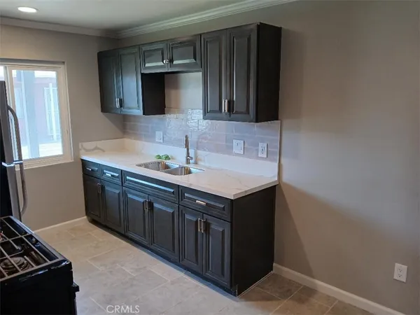 $1,600 | 580 West Shamrock Street, Rialto, CA 92376