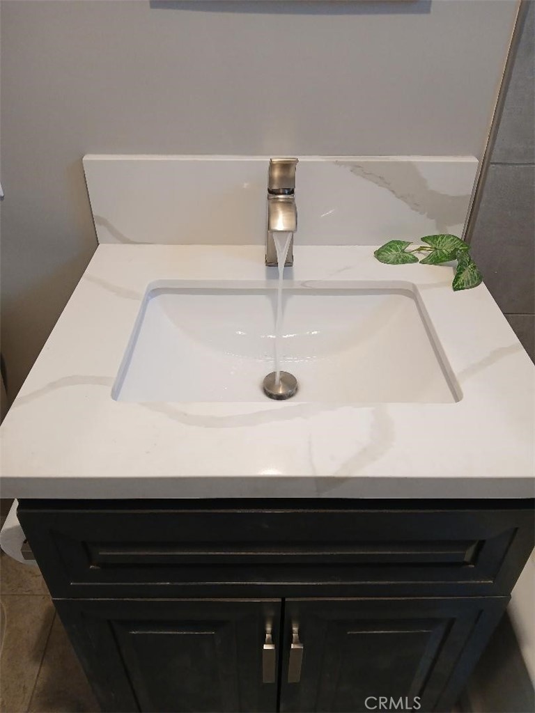 580 West Shamrock Street Rialto, CA 92376 - Photo 8 of 9