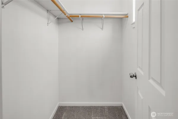 a view of a garage