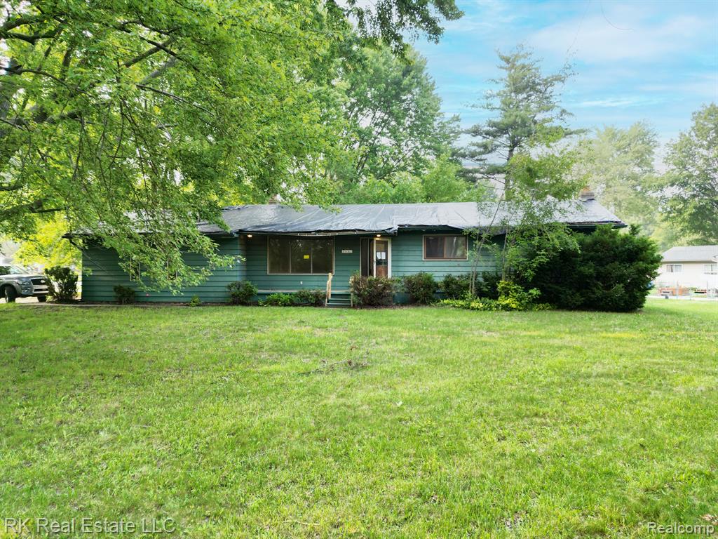 2821 West Utica Road Utica, MI 48317 - Photo 1 of 43