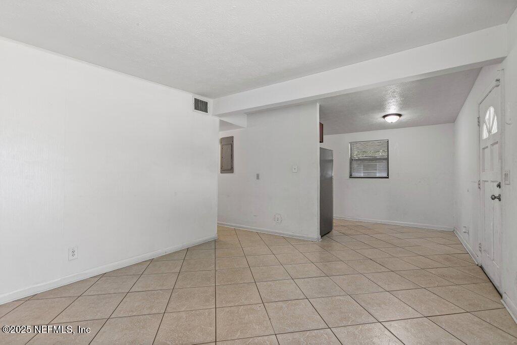 1004 Maynard Street Jacksonville, FL 32208 - Photo 4 of 34 009-1004MaynardStreet-Jacksonville-FL-32
