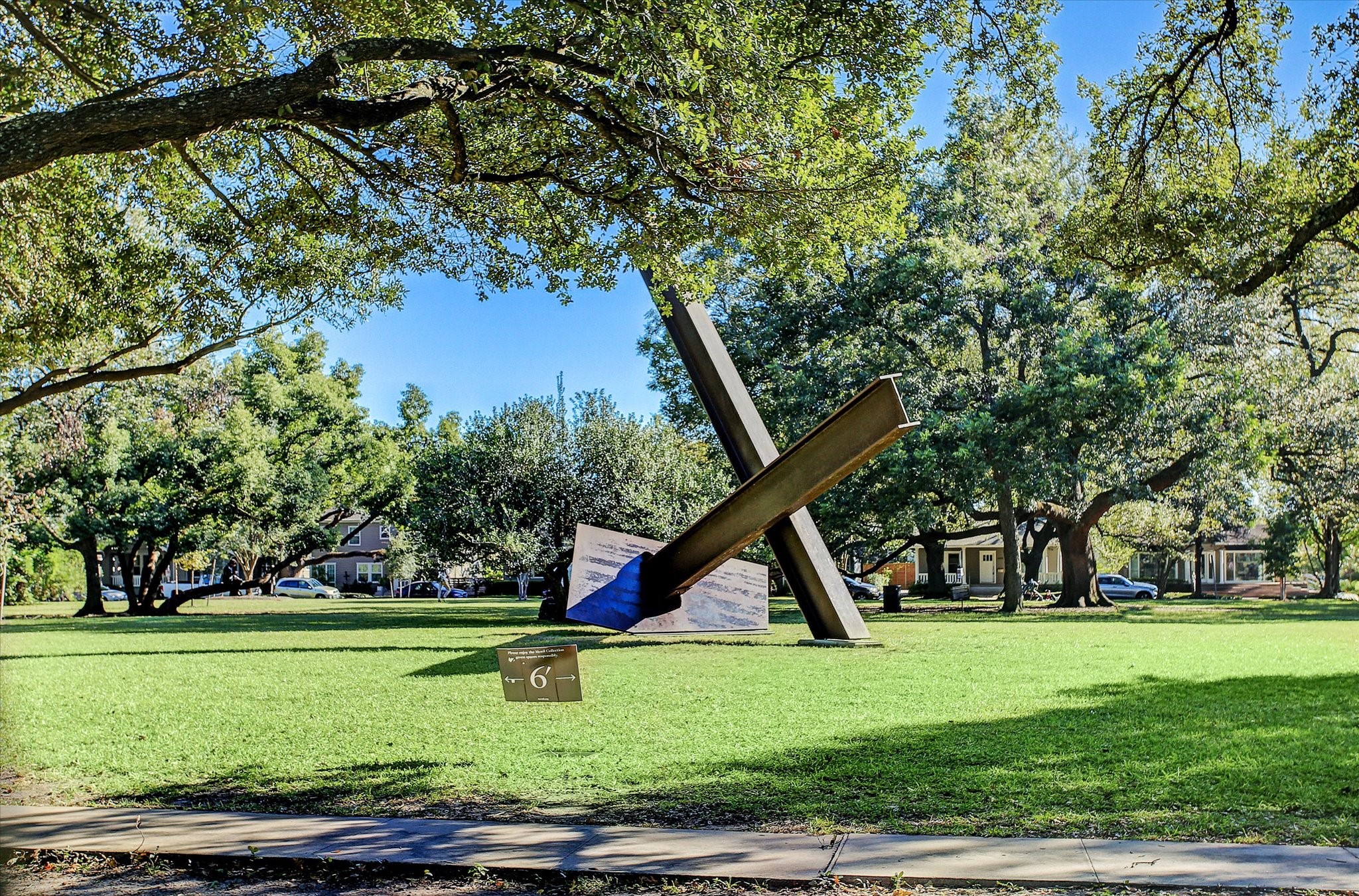 1007 Barkdull Street, Unit 4 Houston, TX 77006 - Photo 27 of 28 The Menil Collection is less than a mile away.