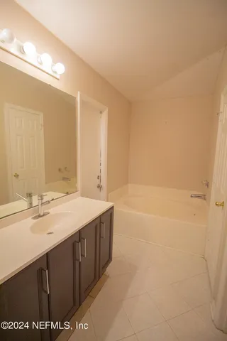 $1,900 | 2675 Lantana Lakes Drive East, Jacksonville, FL 32246