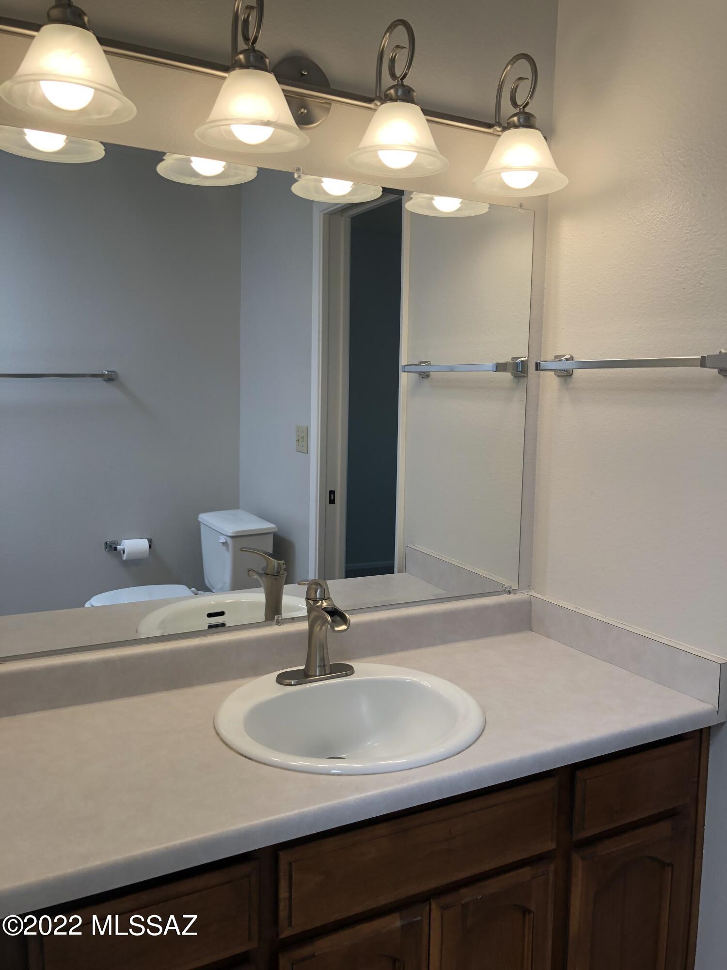 7649 East Mabel Street Tucson, AZ 85715 - Photo 12 of 24