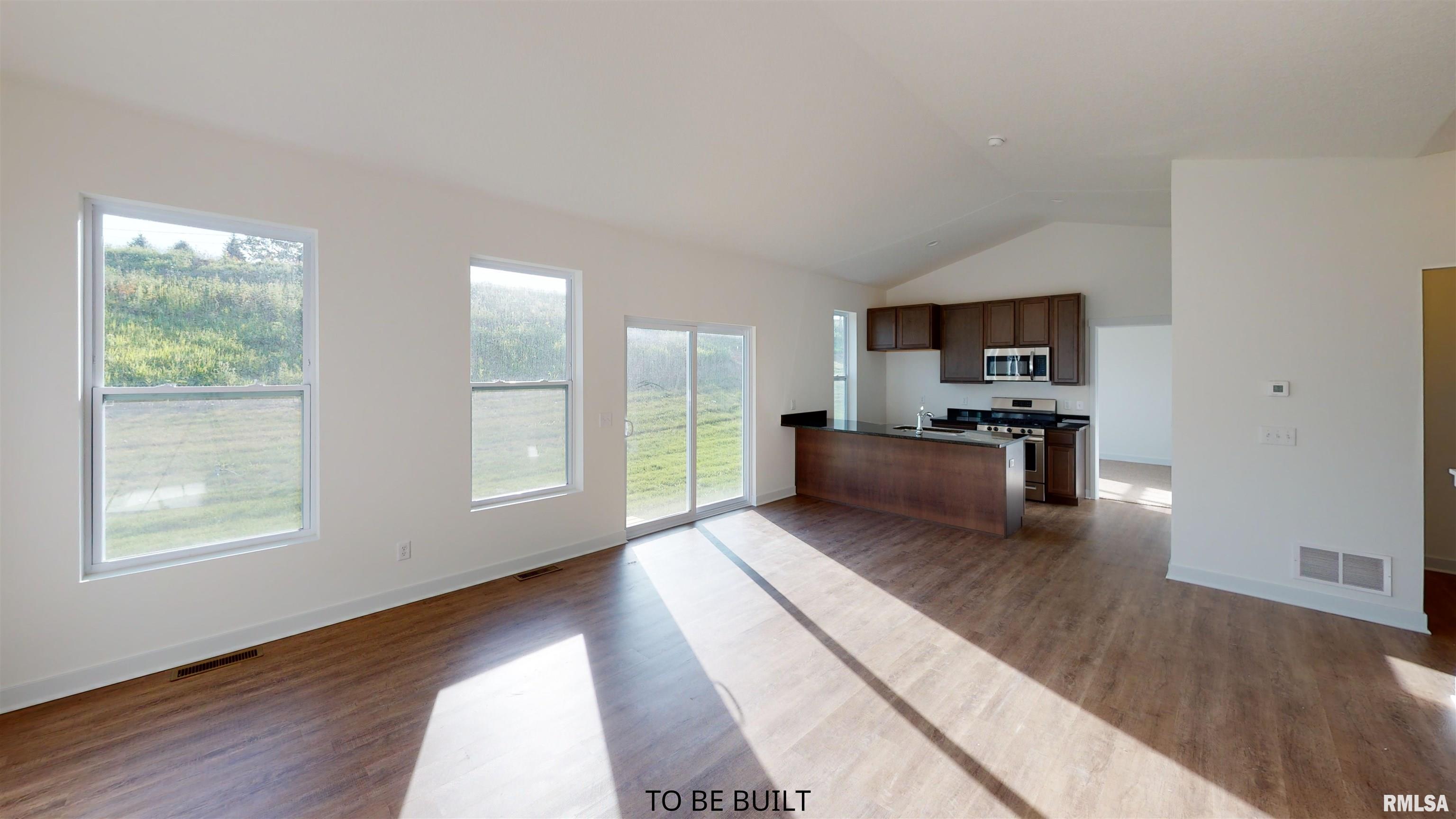 2-2 18th Avenue Silvis, IL 61282 - Photo 2 of 11