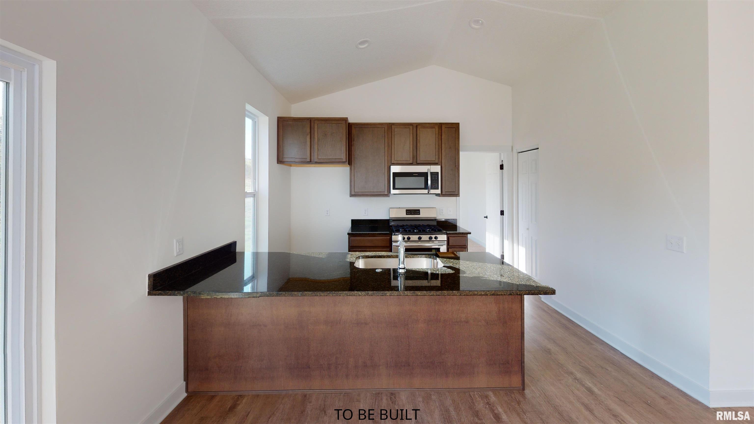 2-2 18th Avenue Silvis, IL 61282 - Photo 4 of 11