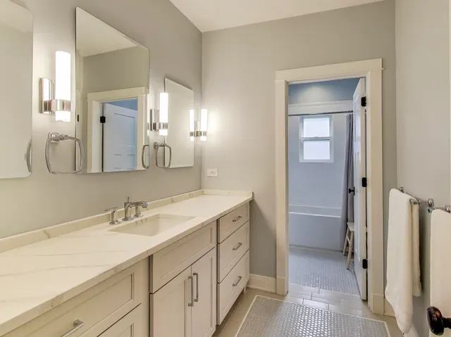 $975,000 | 828 Wesley Avenue, Oak Park, IL 60304