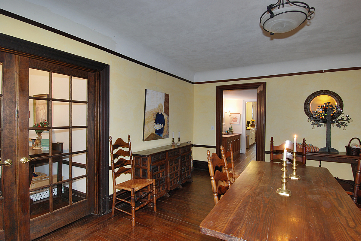 143 Gerdes Road New Canaan, CT 06840 - Photo 13 of 34 Formal Dining Room