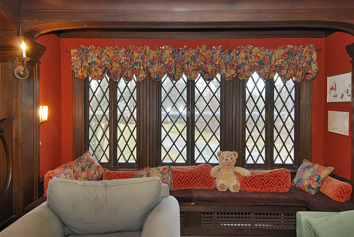 143 Gerdes Road New Canaan, CT 06840 - Photo 7 of 34 Family Room with window seats