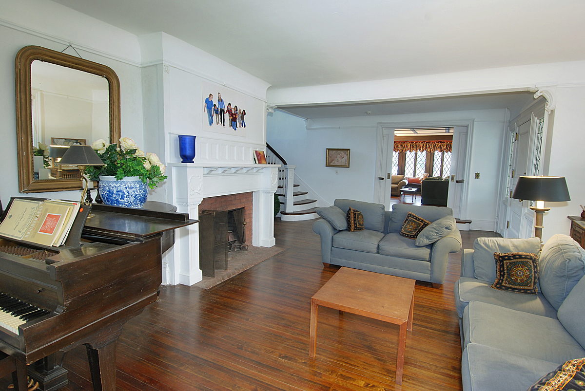 143 Gerdes Road New Canaan, CT 06840 - Photo 10 of 34 Living Room open to Foyer