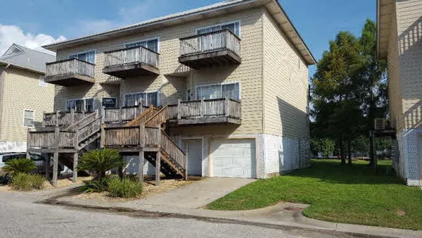 $1,350 | 4 Yacht Club Drive, Unit 9, Daphne, AL 36526