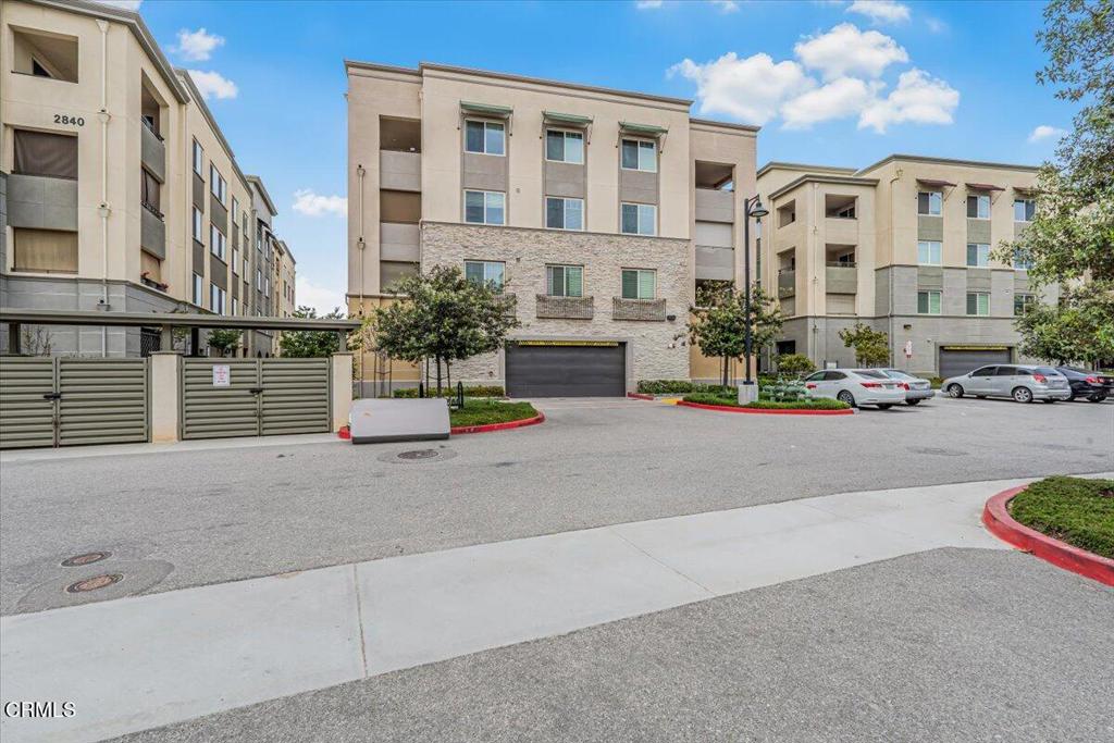 2830 Wagon Wheel Road, Unit 304 Oxnard, CA 93036 - Photo 37 of 44 a view of building with the street