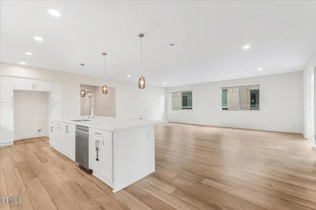 $3,950 | 2830 Wagon Wheel Road, Unit 304, Oxnard, CA 93036