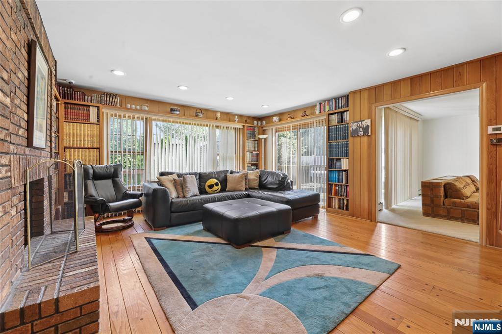 585 Churchill Road Teaneck, NJ 07666 - Photo 6 of 36 Gallery Image 6