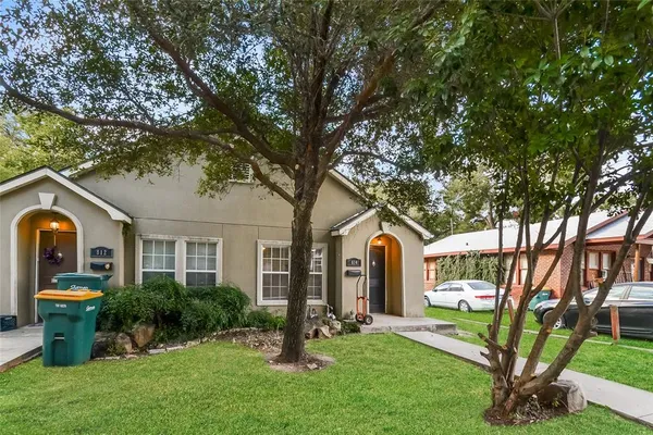 $1,200 | 814 West College Street, Sherman, TX 75092