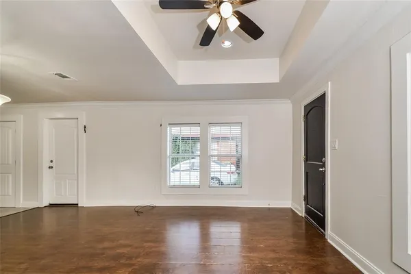 $1,200 | 814 West College Street, Sherman, TX 75092