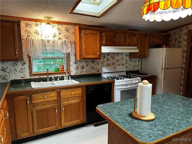 $145,444 | 6659 Cross Road, Great Valley, NY 14741