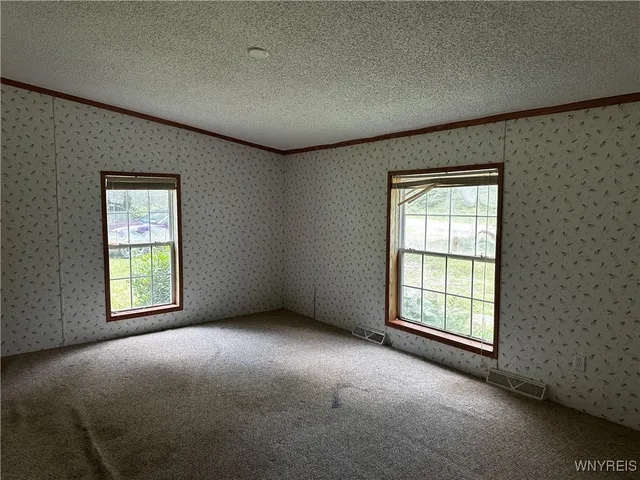 $145,444 | 6659 Cross Road, Great Valley, NY 14741