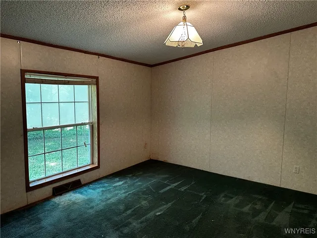 $145,444 | 6659 Cross Road, Great Valley, NY 14741