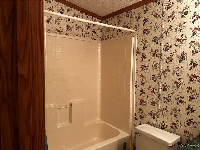 $145,444 | 6659 Cross Road, Great Valley, NY 14741