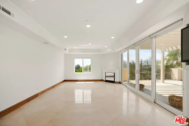 $6,800 | 1836 Parnell Avenue, Unit 401, Los Angeles, CA 90025