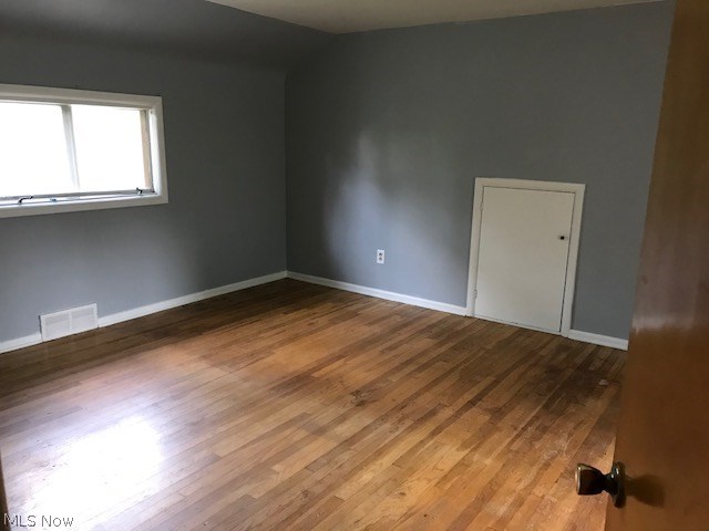 4614 College Road South Euclid, OH 44121 - Photo 21 of 34 Bedroom 2