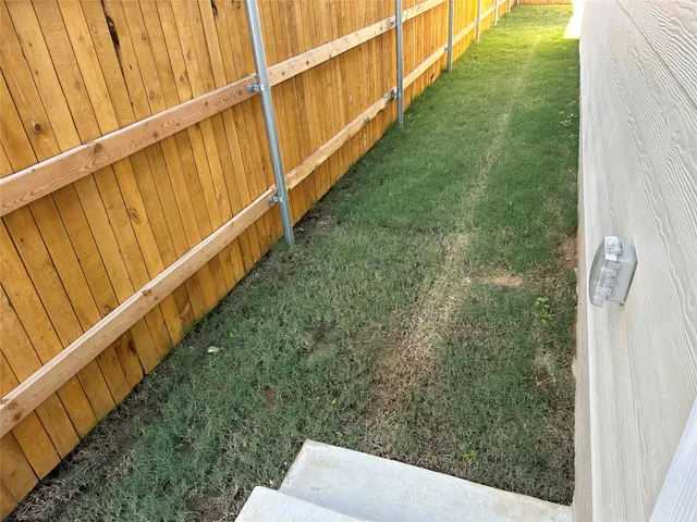 $1,650 | 345 The Bad Way, Jarrell, TX 76537