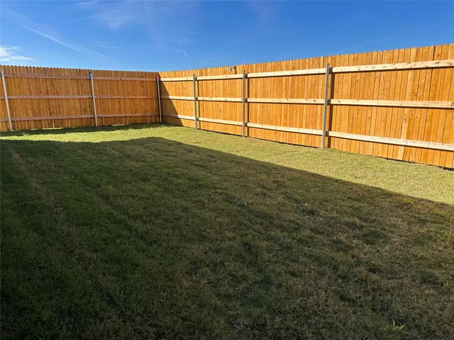 $1,650 | 345 The Bad Way, Jarrell, TX 76537