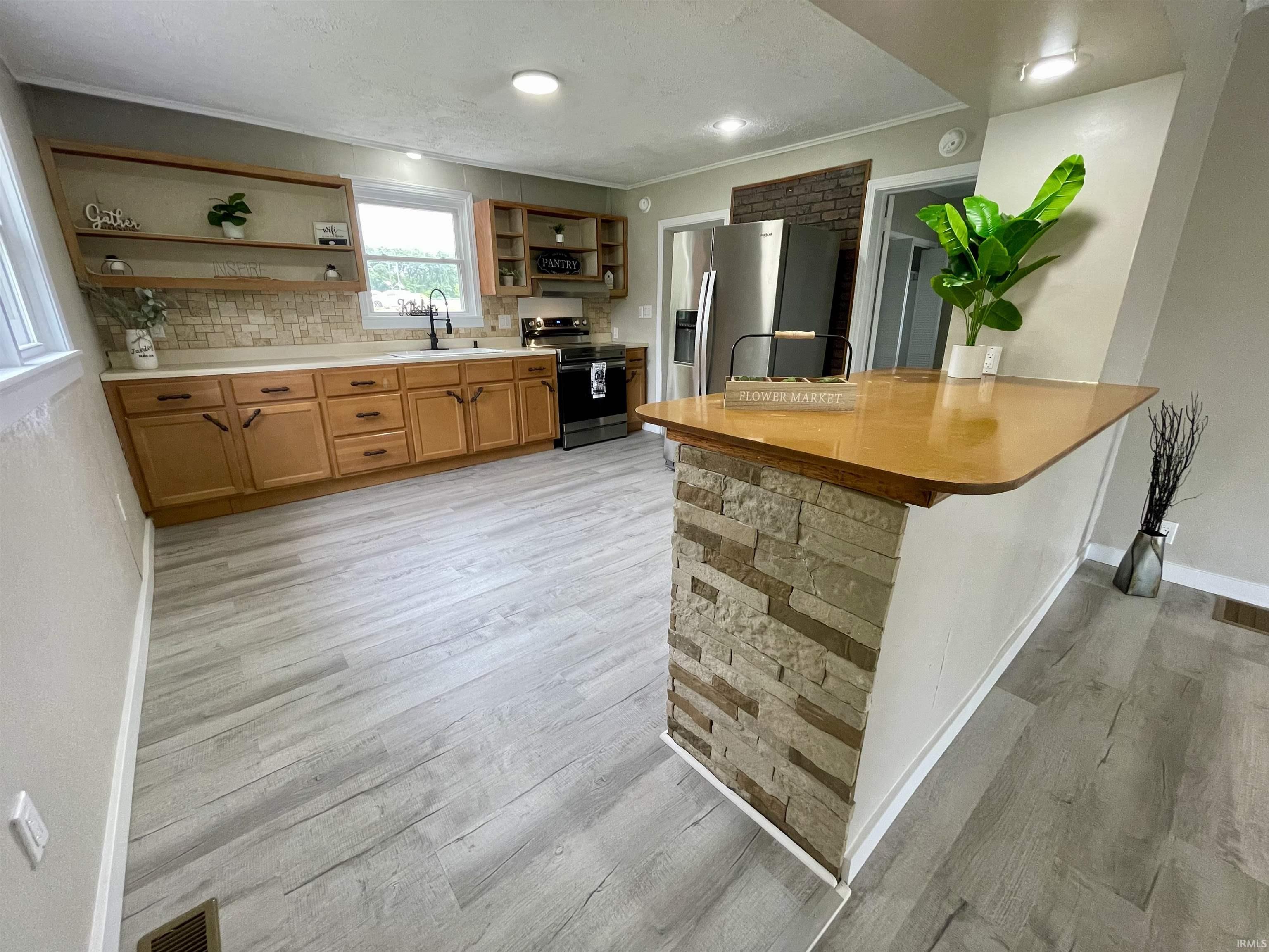 318 West 10th Street Bicknell, IN 47512 - Photo 4 of 12