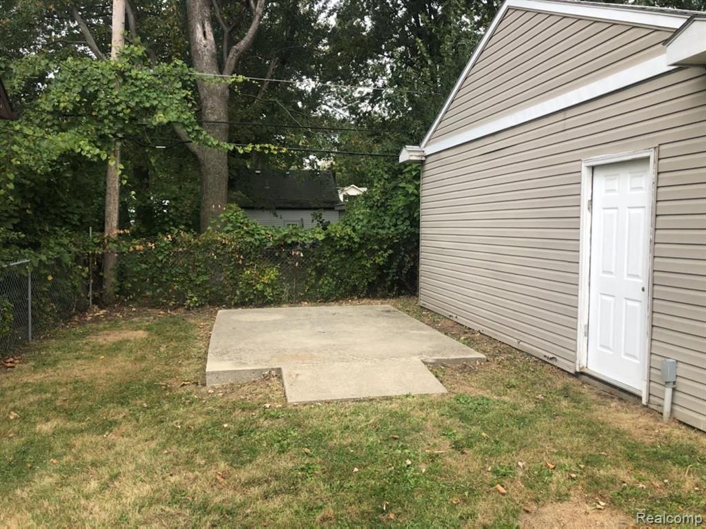 8679 Toepfer Road Warren, MI 48089 - Photo 5 of 14