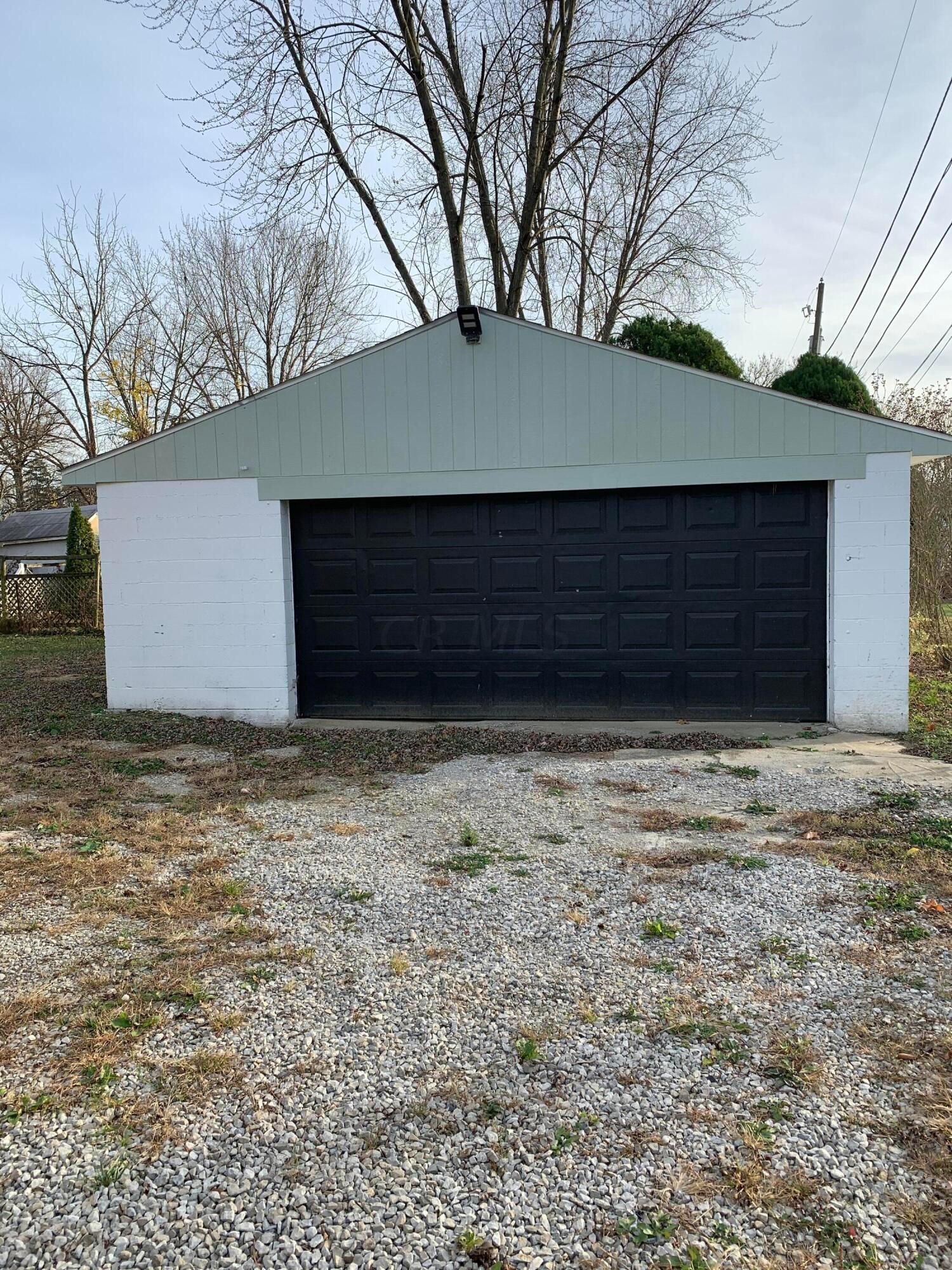 699 Hilock Road Columbus, OH 43207 - Photo 6 of 28 080C7321-10E4-4501-A4EB-2E496C944DF8
