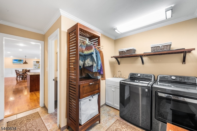 21 Angus Lane Warren, NJ 07059 - Photo 22 of 48